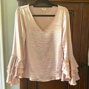 Cupio brand silky v neck blouse size M beautiful pink/mauve color